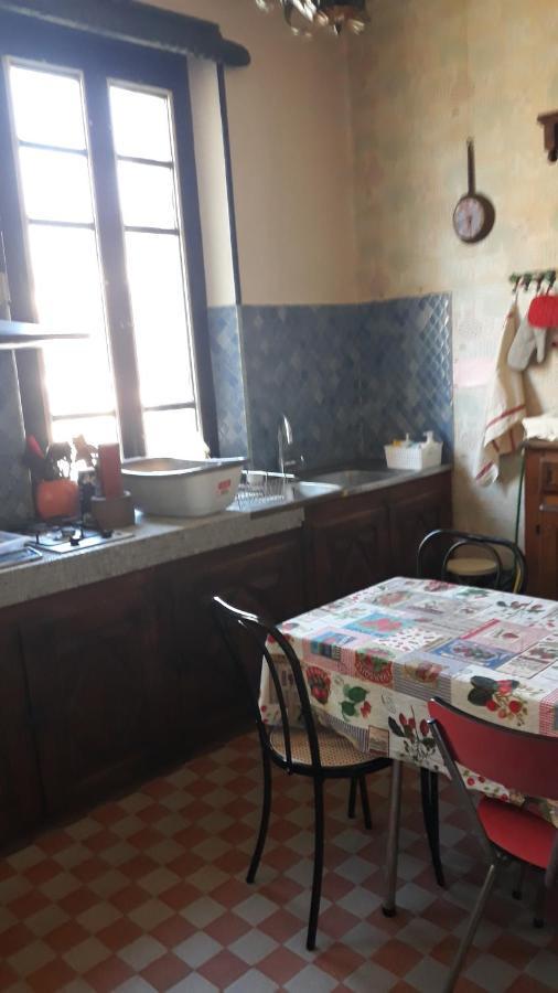 לורדה Chez Virginie - Chambre Du Bourg מראה חיצוני תמונה
