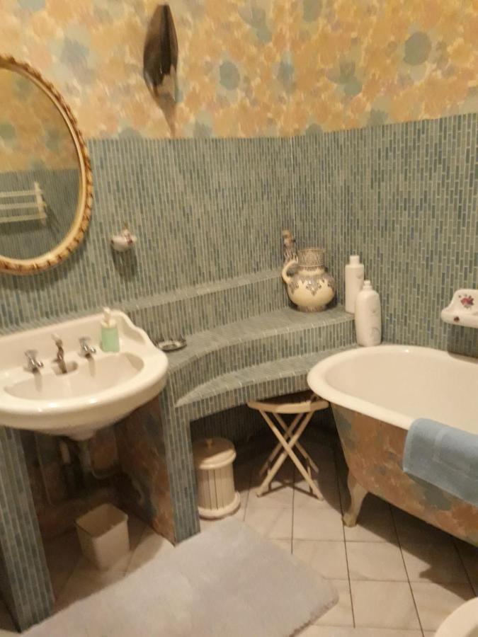 לורדה Chez Virginie - Chambre Du Bourg מראה חיצוני תמונה